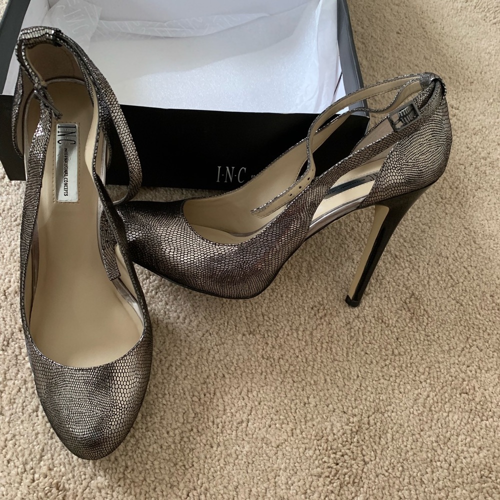 I.N.C shoes